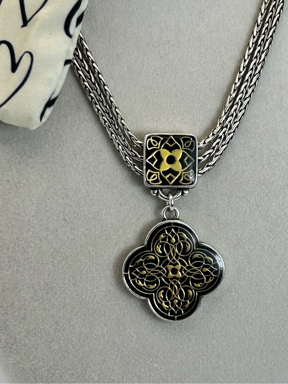 Brighton Alhambra Triple Strand Necklace 18" Silver Plated Reversible & Pouch - Picture 2 of 11